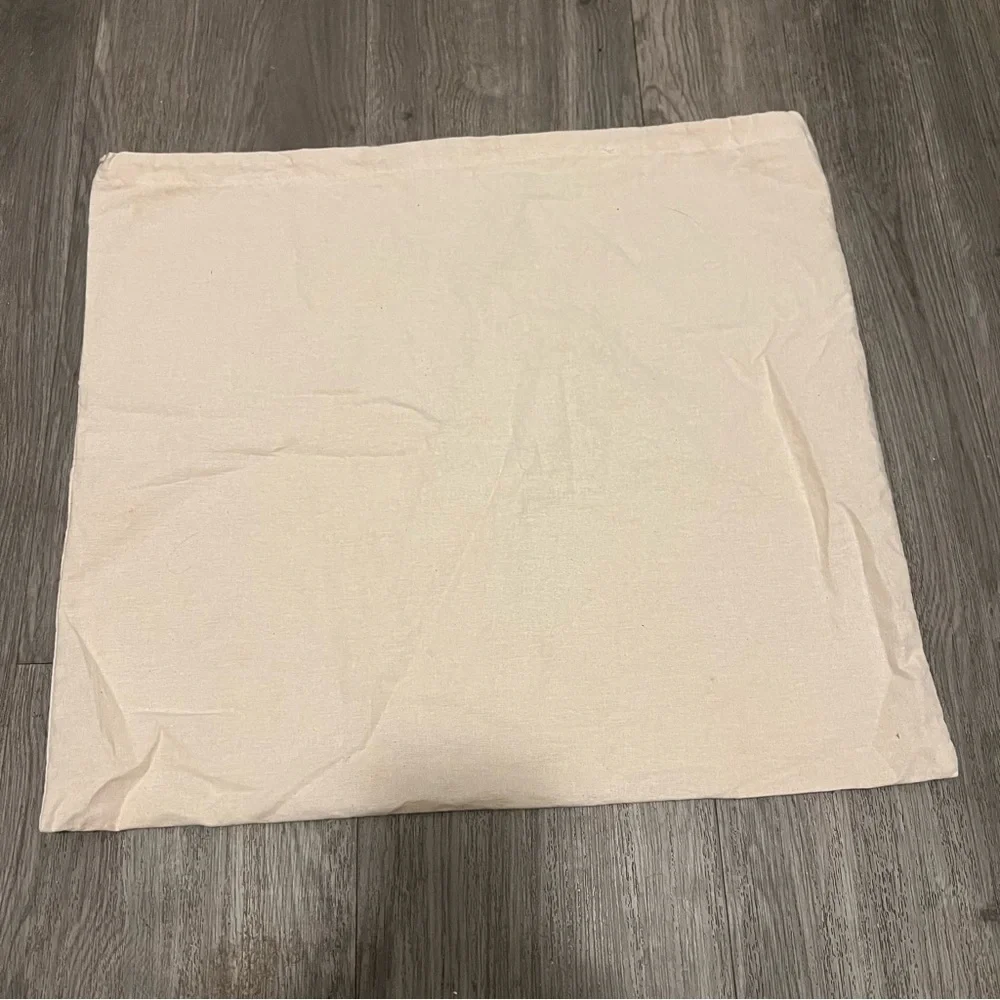 SALVATORE FERRAGAMO Cream Drawstring Dust Bag